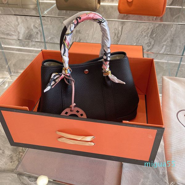 designer bags luxury high version tote women's big bag messenger large capacity leather
designer bags luxury high version tote women's big bag messenger large capacity leather