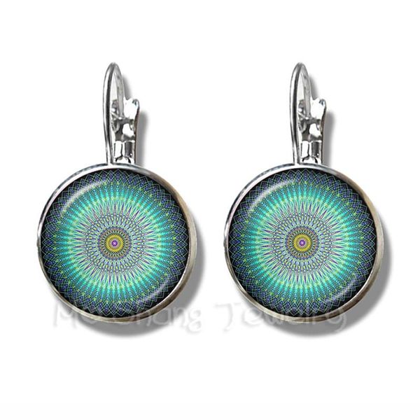 vintage flower of life earrings mandala elegant and complex pattern silver plated stud round glass women cabochon, Golden;silver
vintage flower of life earrings mandala elegant and complex pattern silver plated stud round glass women cabochon, Golden;silver