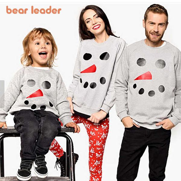 bear leader father mommy daughter christmas cartoon matching outfits girls boys casual t-shirts homewear mother baby clothes 210708, Blue
bear leader father mommy daughter christmas cartoon matching outfits girls boys casual t-shirts homewear mother baby clothes 210708, Blue