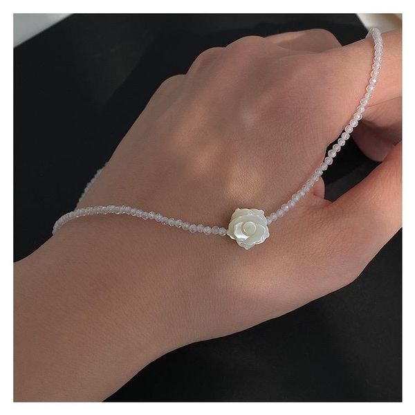 chokers 2021 pearl crystal necklace natural fritillaria rose lady's neck chain, Golden;silver
chokers 2021 pearl crystal necklace natural fritillaria rose lady's neck chain, Golden;silver