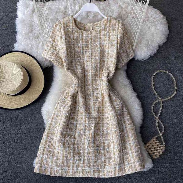korean vintage summer dress women clothing chic elegant short sleeve slim fit vestidos plaid mini dresses robe femme 210514, Black;gray
korean vintage summer dress women clothing chic elegant short sleeve slim fit vestidos plaid mini dresses robe femme 210514, Black;gray