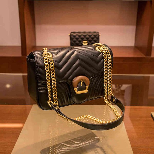 small fragrant wind bag female 2021 sheepskin peach chain wild net red leather hand shoulder diagonal, Black;red
small fragrant wind bag female 2021 sheepskin peach chain wild net red leather hand shoulder diagonal, Black;red