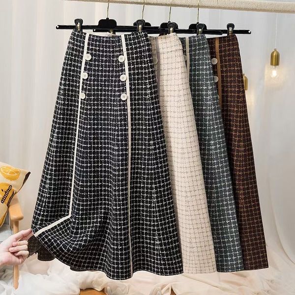 skirts 2021 autumn and winter small fragrance double breasted knitted women's medium long high waist plaid a-shaped wool skirt, Black
skirts 2021 autumn and winter small fragrance double breasted knitted women's medium long high waist plaid a-shaped wool skirt, Black
