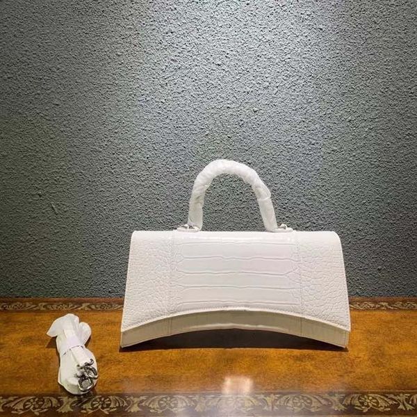 6colors famous brand women designer shoulder bag leather chain bag cross body pure color womens handbag crossbody bag purse
6colors famous brand women designer shoulder bag leather chain bag cross body pure color womens handbag crossbody bag purse