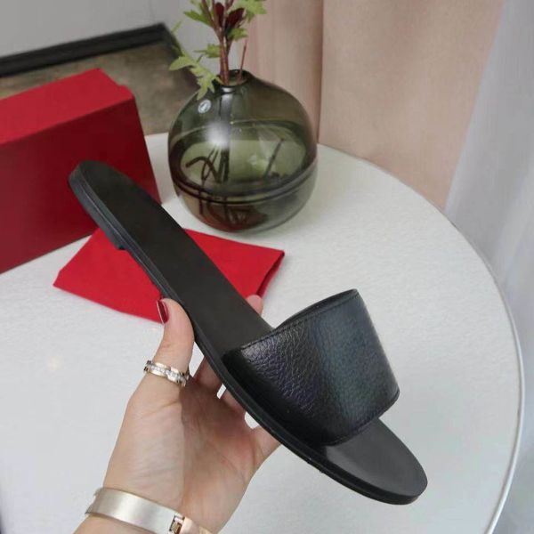 slippers 2021 women sandals embroidery sandal floral brocade flip flops striped beach genuine leather dazzle flowers slipper with, Black
slippers 2021 women sandals embroidery sandal floral brocade flip flops striped beach genuine leather dazzle flowers slipper with, Black