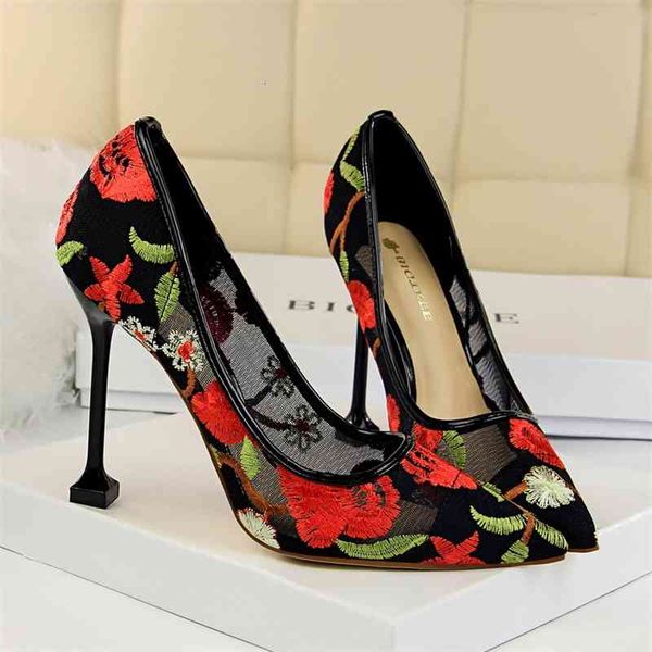 sandals spring summer shoes woman luxury embroidery pointed toe high heels cut-out women pumps fashion wedding party h757, Black
sandals spring summer shoes woman luxury embroidery pointed toe high heels cut-out women pumps fashion wedding party h757, Black