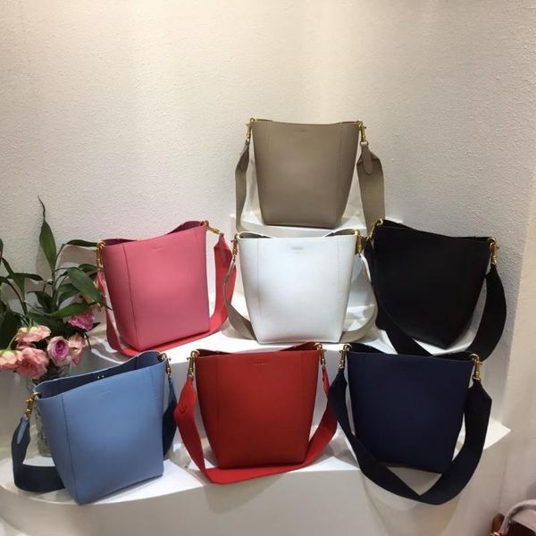 evening bags 2021women bagleather tote bag simple wide shoulder belt bucket commuting single hand for women
evening bags 2021women bagleather tote bag simple wide shoulder belt bucket commuting single hand for women