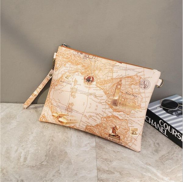 factory wholesale men brand shoulder bags retro printed crossbody bag street trend totem mens handbag large capacity multi-card leather stor
factory wholesale men brand shoulder bags retro printed crossbody bag street trend totem mens handbag large capacity multi-card leather stor