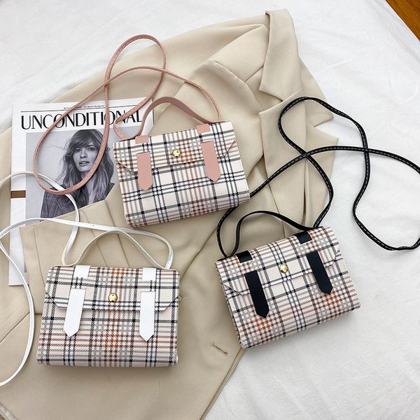 wallet small bag female 2021 korean style checkered cross carrying one shoulder square handmade, Red;black
wallet small bag female 2021 korean style checkered cross carrying one shoulder square handmade, Red;black