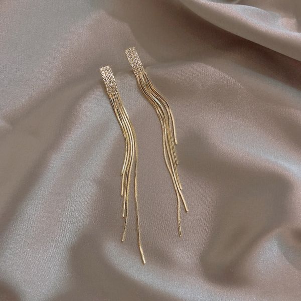 new trendy inlaid dazzling zircon ear studs charm long tassel pendant lady earrings jewelry unusual gifts for women girls afshor, Golden
new trendy inlaid dazzling zircon ear studs charm long tassel pendant lady earrings jewelry unusual gifts for women girls afshor, Golden