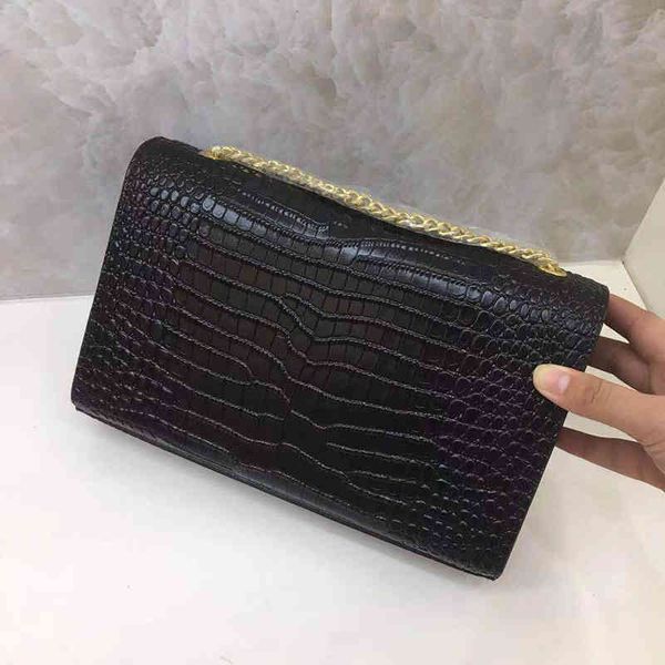 shoulder bags handbag clutch wallets square designer crossbody bag chain leather lady's large capacity messenger mezzanine without box, Black;red
shoulder bags handbag clutch wallets square designer crossbody bag chain leather lady's large capacity messenger mezzanine without box, Black;red