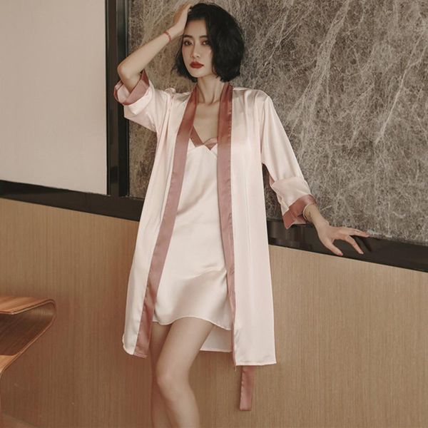 women's sleepwear high grade silk satin bathrobes for women home clothes v neck sling shirt + robe two piece set roupao feminino, Black;red
women's sleepwear high grade silk satin bathrobes for women home clothes v neck sling shirt + robe two piece set roupao feminino, Black;red