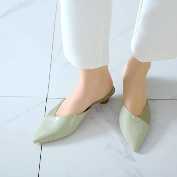 slippers sandals and 2021 net red thick with pointed toe small heel baotou half summer women's shoes, Black
slippers sandals and 2021 net red thick with pointed toe small heel baotou half summer women's shoes, Black