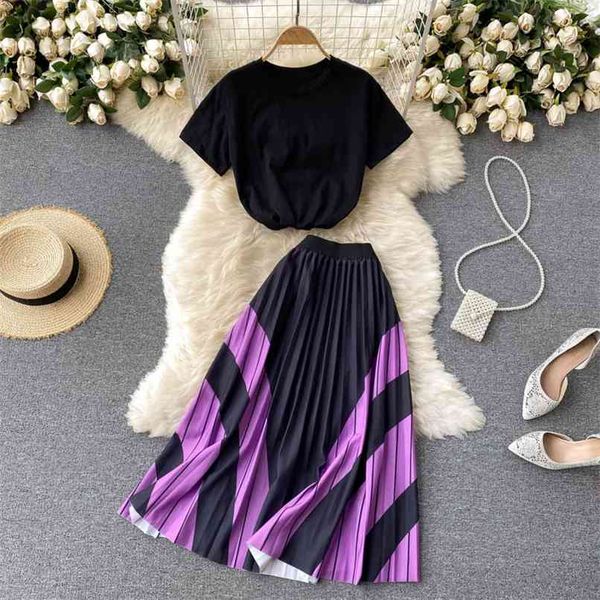 retro striped color matching a-line skirt two piece set women summer casual solid tshirt and elastic waist pleated suits 210602, White
retro striped color matching a-line skirt two piece set women summer casual solid tshirt and elastic waist pleated suits 210602, White