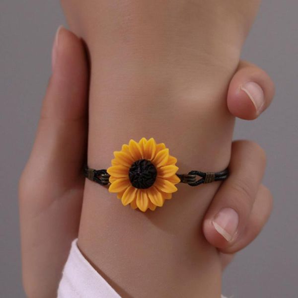bangle retro cute leather rope sunflower bracelet for women party jelwelry wholesale, Black
bangle retro cute leather rope sunflower bracelet for women party jelwelry wholesale, Black
