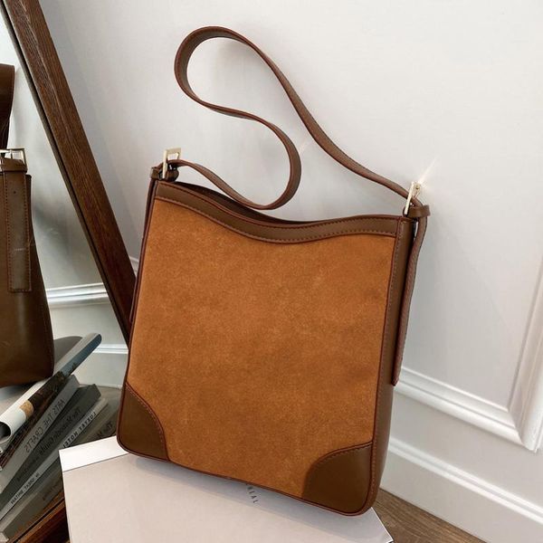 vintage scrub leather women shoulder bag 2021 winter female handbag high capacity brand design ladies hand bolsas brown waist bags
vintage scrub leather women shoulder bag 2021 winter female handbag high capacity brand design ladies hand bolsas brown waist bags