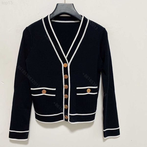 designer cc classic winter women sweater hoodies wool cchen brand knit sweaters jackets button pocket knitted cardigan coats high-end hooded, White;black
designer cc classic winter women sweater hoodies wool cchen brand knit sweaters jackets button pocket knitted cardigan coats high-end hooded, White;black