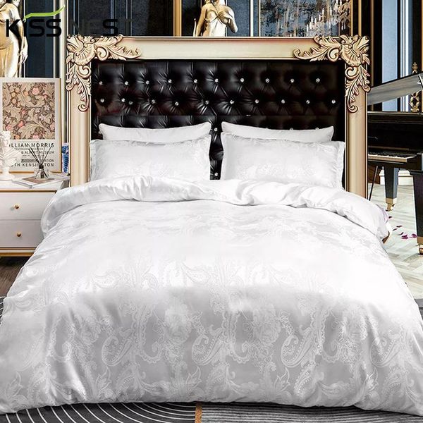 bedding sets jacquard set,duvet cover 200x200,sliver luxury pillowcase and(quilt no filling),,super king size for bedroom
bedding sets jacquard set,duvet cover 200x200,sliver luxury pillowcase and(quilt no filling),,super king size for bedroom