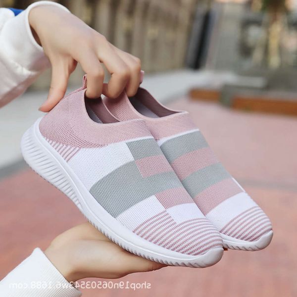 KHMO Casual shoes 2020 spring and autumn new large women's shoes flying mesh surface casual for the elderly mom socks sports W2JV, 1950 grey powder
KHMO Casual shoes 2020 spring and autumn new large women's shoes flying mesh surface casual for the elderly mom socks sports W2JV, 1950 grey powder