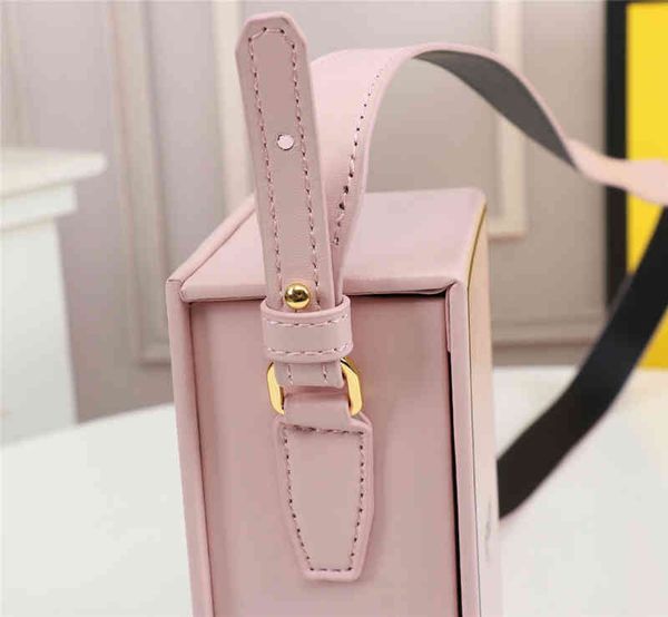 handbags fend designer ladies luxury shoulder messenger mini bags yellow square bag classic fashion brand trendy messenger tote fashion bran
handbags fend designer ladies luxury shoulder messenger mini bags yellow square bag classic fashion brand trendy messenger tote fashion bran