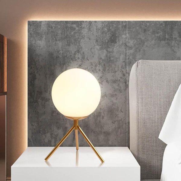 table lamps modern nordic style gold deco bedside lamp glass ball decoration on the art tripod light fixture drop shippin
table lamps modern nordic style gold deco bedside lamp glass ball decoration on the art tripod light fixture drop shippin