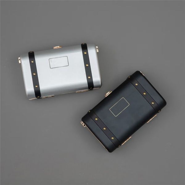 dauphine portable make-up women's bag luxury designer 2021 aluminum magnesium material with box size 20cm
dauphine portable make-up women's bag luxury designer 2021 aluminum magnesium material with box size 20cm