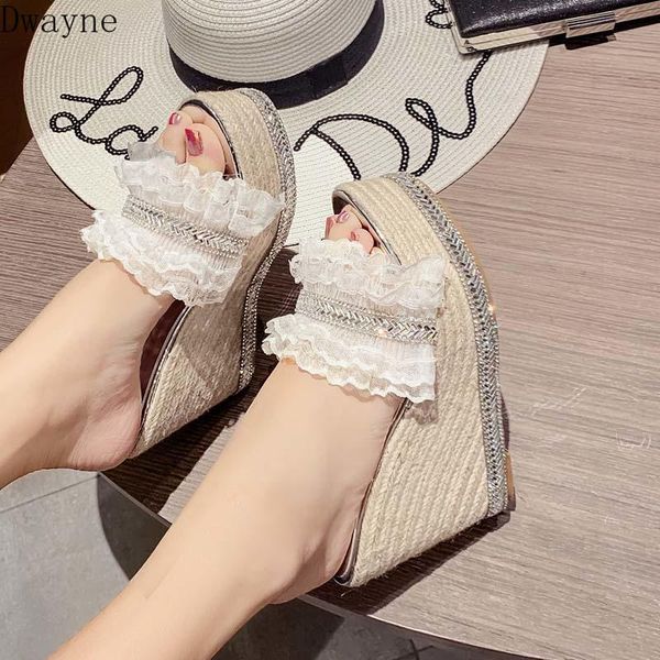 slippers korean version of the 2021 cuffed rhinestone female wedge with fairy wind platform, Black
slippers korean version of the 2021 cuffed rhinestone female wedge with fairy wind platform, Black