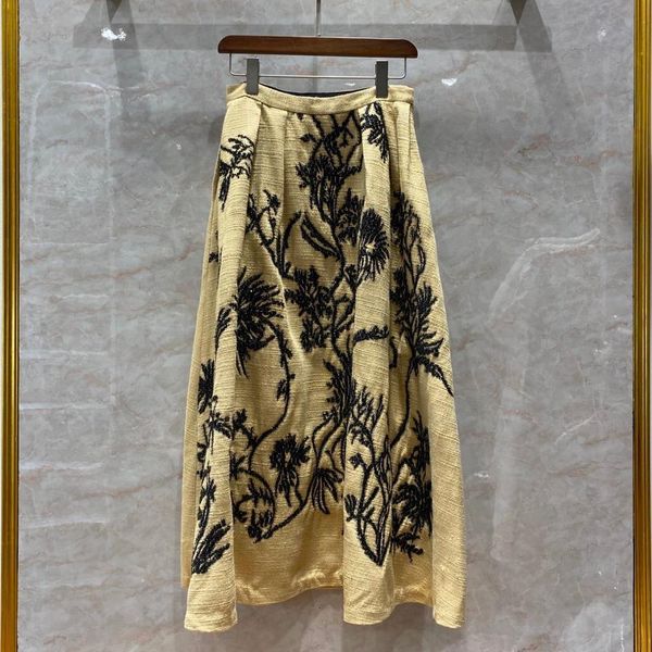 dress luxury brand embroidery silk maxi vintage yellow runway design women skirts autumn casual loose skirt with pockets, Black;gray
dress luxury brand embroidery silk maxi vintage yellow runway design women skirts autumn casual loose skirt with pockets, Black;gray
