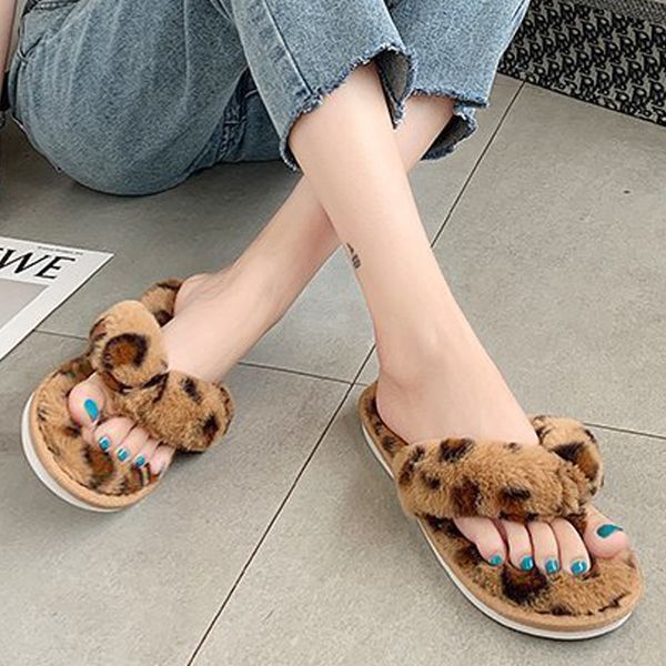 winter women fur slides house slippers women leopard warm female slip on furry ladies slippers outdoor size 36-43 wholesale, Black
winter women fur slides house slippers women leopard warm female slip on furry ladies slippers outdoor size 36-43 wholesale, Black