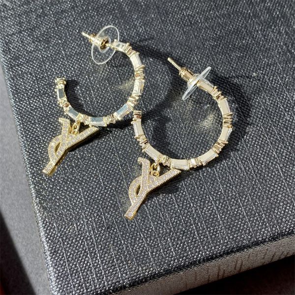 wedding jewelry ear studs luxury designer earrings fashion womens diamond letter stud earrings classic simple gold earring, Golden;silver
wedding jewelry ear studs luxury designer earrings fashion womens diamond letter stud earrings classic simple gold earring, Golden;silver