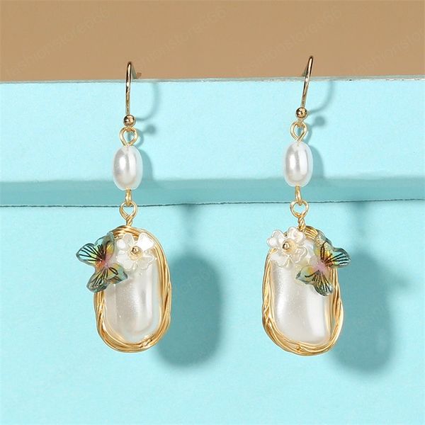 retro butterfly dangle earrings french temperament earring for ladies jewelry gift, Silver
retro butterfly dangle earrings french temperament earring for ladies jewelry gift, Silver