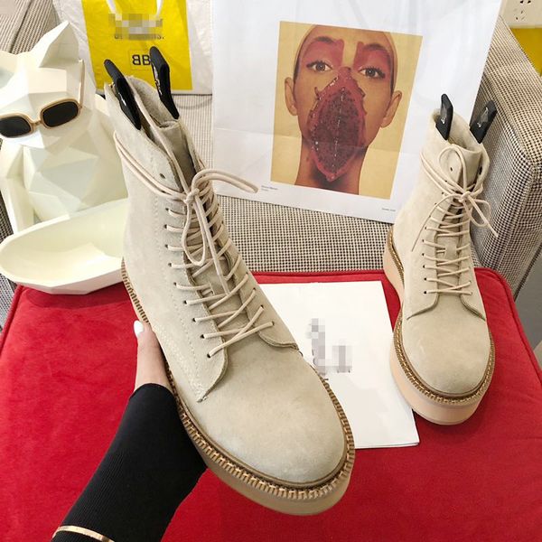 2021 est and leather boots, ultimate technology, inside of the lamb skin, outside overbearing comfort., Black
2021 est and leather boots, ultimate technology, inside of the lamb skin, outside overbearing comfort., Black