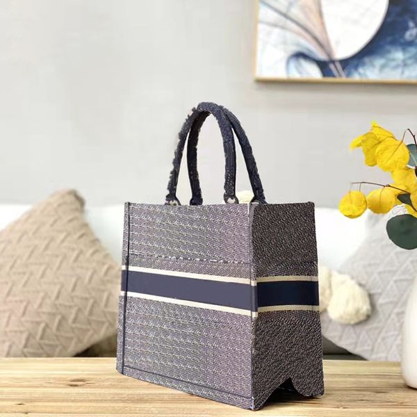 7a designer bags fashion luxury canvas embroidery tote bag 41cm/36.5cm oversize three-dimensional women handbag 2005 luxurys designers bag p
7a designer bags fashion luxury canvas embroidery tote bag 41cm/36.5cm oversize three-dimensional women handbag 2005 luxurys designers bag p