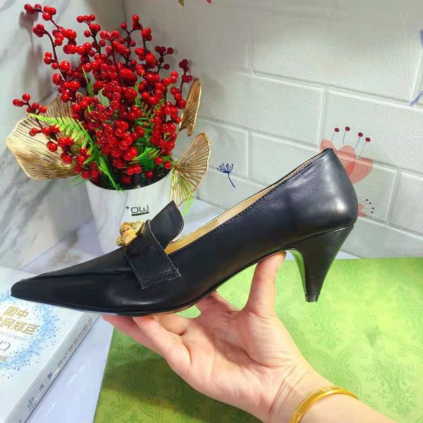 luxury designer dress shoes authentic leather spring and autumn bar banquet womens high heels 5.5cm metal pointed button middle heel boat sh, Black
luxury designer dress shoes authentic leather spring and autumn bar banquet womens high heels 5.5cm metal pointed button middle heel boat sh, Black