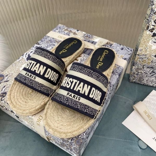 d-shaped embroidered letter slippers women fisherman's shoes 2021 new fashion net infrared wear flat sandals women's flip flop des, Black
d-shaped embroidered letter slippers women fisherman's shoes 2021 new fashion net infrared wear flat sandals women's flip flop des, Black