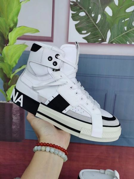 designer new winter boots classic d home logo, luxury brand, fashion color, high-flat bottom, versatile casual style 38-45
designer new winter boots classic d home logo, luxury brand, fashion color, high-flat bottom, versatile casual style 38-45