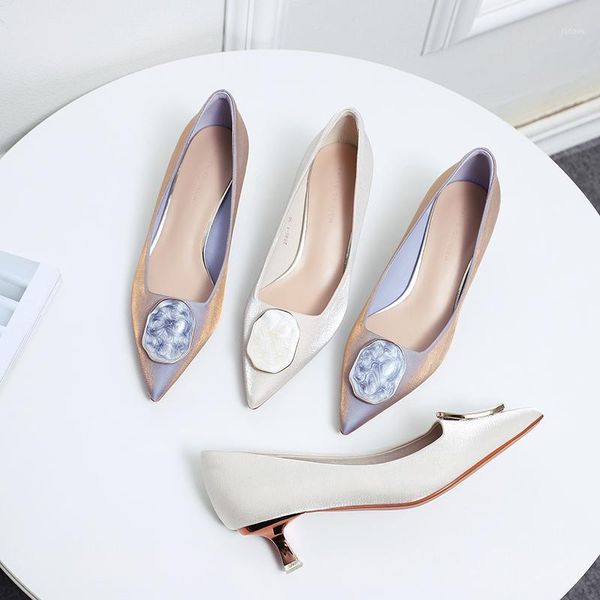 women wedding shoes 2021 spring silk brand design transparent crystal heel point toe 4.5cm pumps dress1, Black
women wedding shoes 2021 spring silk brand design transparent crystal heel point toe 4.5cm pumps dress1, Black