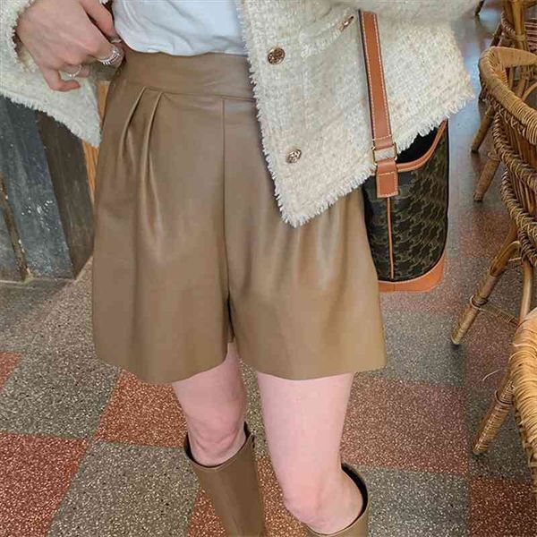 women spring elastic high waist wide leg shorts pu faux leather short pants solid color, White;black
women spring elastic high waist wide leg shorts pu faux leather short pants solid color, White;black