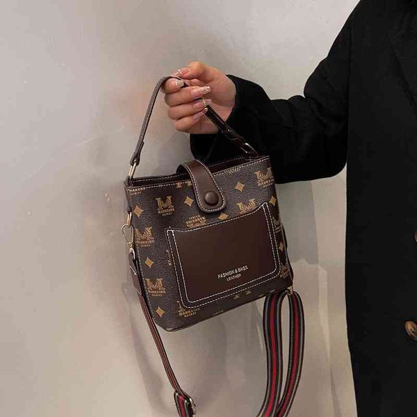 75% off handbag factory store autumn and large capacity female one shoulder portable ancient french pattern bucket
75% off handbag factory store autumn and large capacity female one shoulder portable ancient french pattern bucket