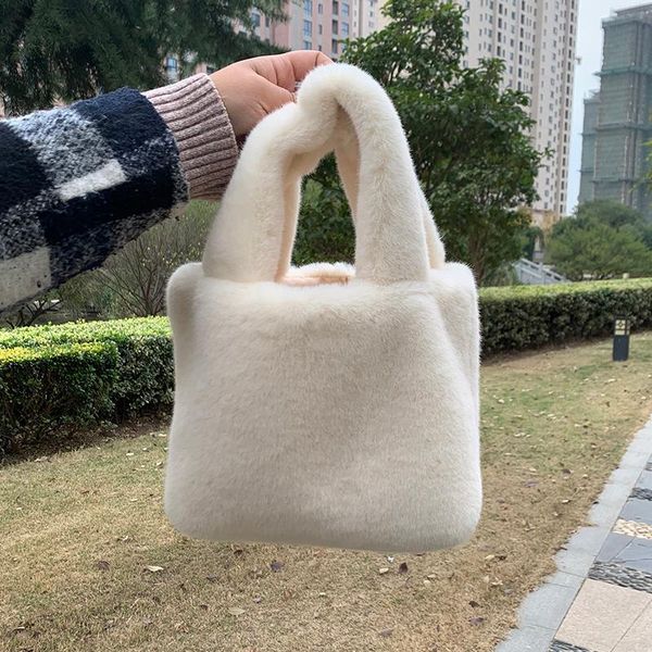 luxury faux fur plush ladies handbag simple design solid color casual tote elegant fashion furry women bucket shoulder bag
luxury faux fur plush ladies handbag simple design solid color casual tote elegant fashion furry women bucket shoulder bag