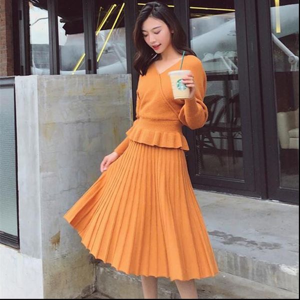 knit sweater 2 piece women tracksuits set fashion batwing sleeve ruffled hem v neck pleated skirt suit knitted twins, Gray
knit sweater 2 piece women tracksuits set fashion batwing sleeve ruffled hem v neck pleated skirt suit knitted twins, Gray