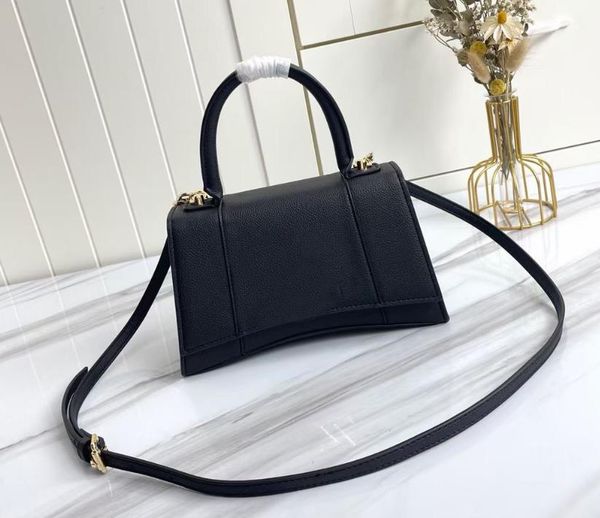 classic fashion women shoulder bags leather heart style crossbodybags lady handbag tote bag messenger handbags
classic fashion women shoulder bags leather heart style crossbodybags lady handbag tote bag messenger handbags