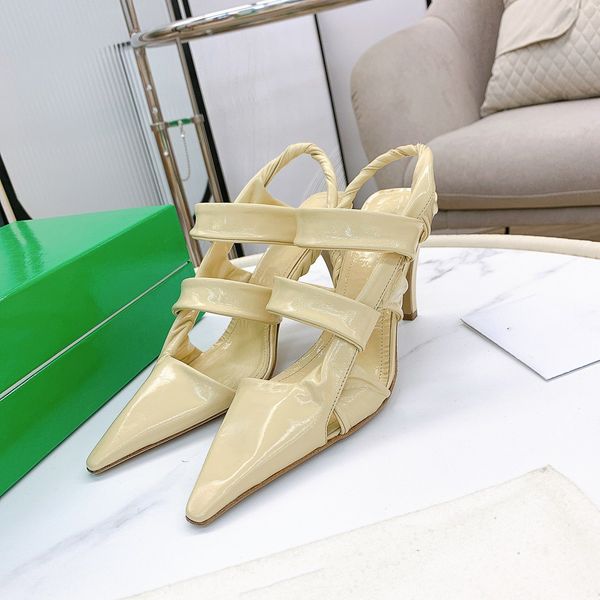 2021ss designer women genuine leather sandals fashion popular flat slides beach sandal party shoes 10 colors options summer womens sandals s, Black
2021ss designer women genuine leather sandals fashion popular flat slides beach sandal party shoes 10 colors options summer womens sandals s, Black
