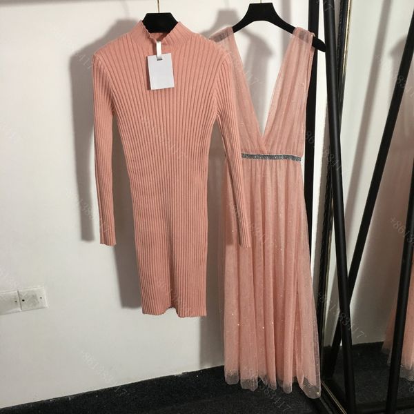21ss designer brand women dress set wool knit sweater bottoming shirt and suspender dress color diamond mesh design clothes womens wholesale, White
21ss designer brand women dress set wool knit sweater bottoming shirt and suspender dress color diamond mesh design clothes womens wholesale, White