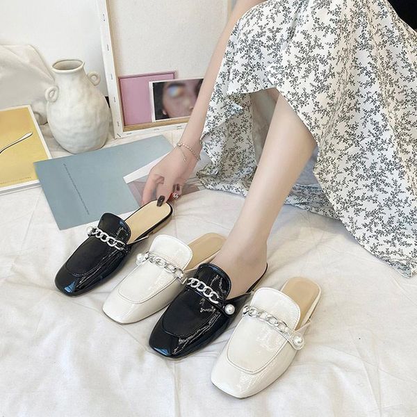 slippers 2021 women autumn metal chain decoration fashion women's mules solid slip on closed toe pearl slides pu leather casual, Black
slippers 2021 women autumn metal chain decoration fashion women's mules solid slip on closed toe pearl slides pu leather casual, Black