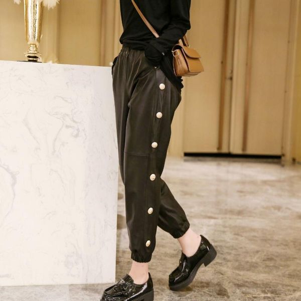 women's pants & capris genuine leather fashion high waist sheepskin personalized metal buckle leisure harem pant, Black;white
women's pants & capris genuine leather fashion high waist sheepskin personalized metal buckle leisure harem pant, Black;white
