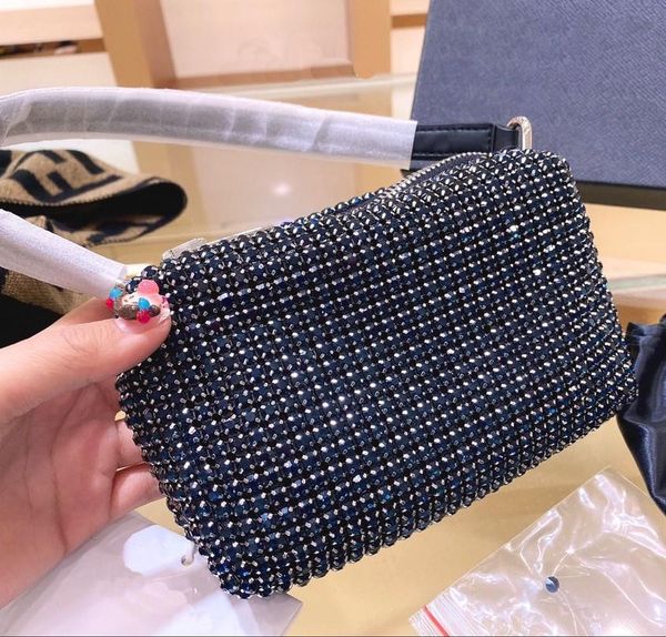 21 New Designer bag Fashion Collocation with Rhinestones High-end Gorgeous Handbags Trendy Shiny Shoulder HandBag BlingBling
21 New Designer bag Fashion Collocation with Rhinestones High-end Gorgeous Handbags Trendy Shiny Shoulder HandBag BlingBling