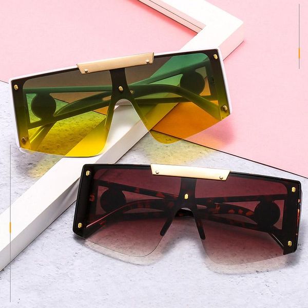 sunglasses 2021 fashion big frame one piece trend women brand designer vintage outdoor uv, White;black
sunglasses 2021 fashion big frame one piece trend women brand designer vintage outdoor uv, White;black