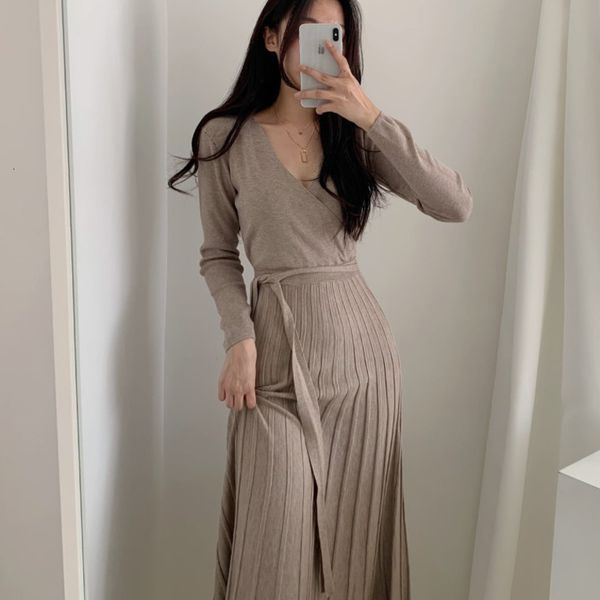 dress autumn winter korean casual black belted knitted women sleeve v-neck chic female pleated long sweater robe 1p5k, Black;gray
dress autumn winter korean casual black belted knitted women sleeve v-neck chic female pleated long sweater robe 1p5k, Black;gray