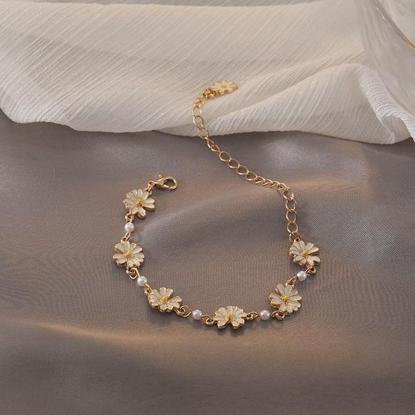chains sweet and fresh daisy flower necklace bracelet korea simple elegant clavicle chain niche design ladies jewelry gift, Silver
chains sweet and fresh daisy flower necklace bracelet korea simple elegant clavicle chain niche design ladies jewelry gift, Silver